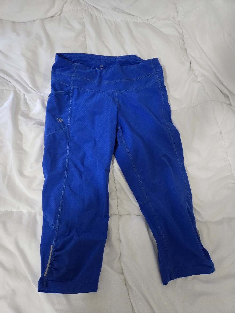 3/$15 Athleta Size XS Crop Leggings